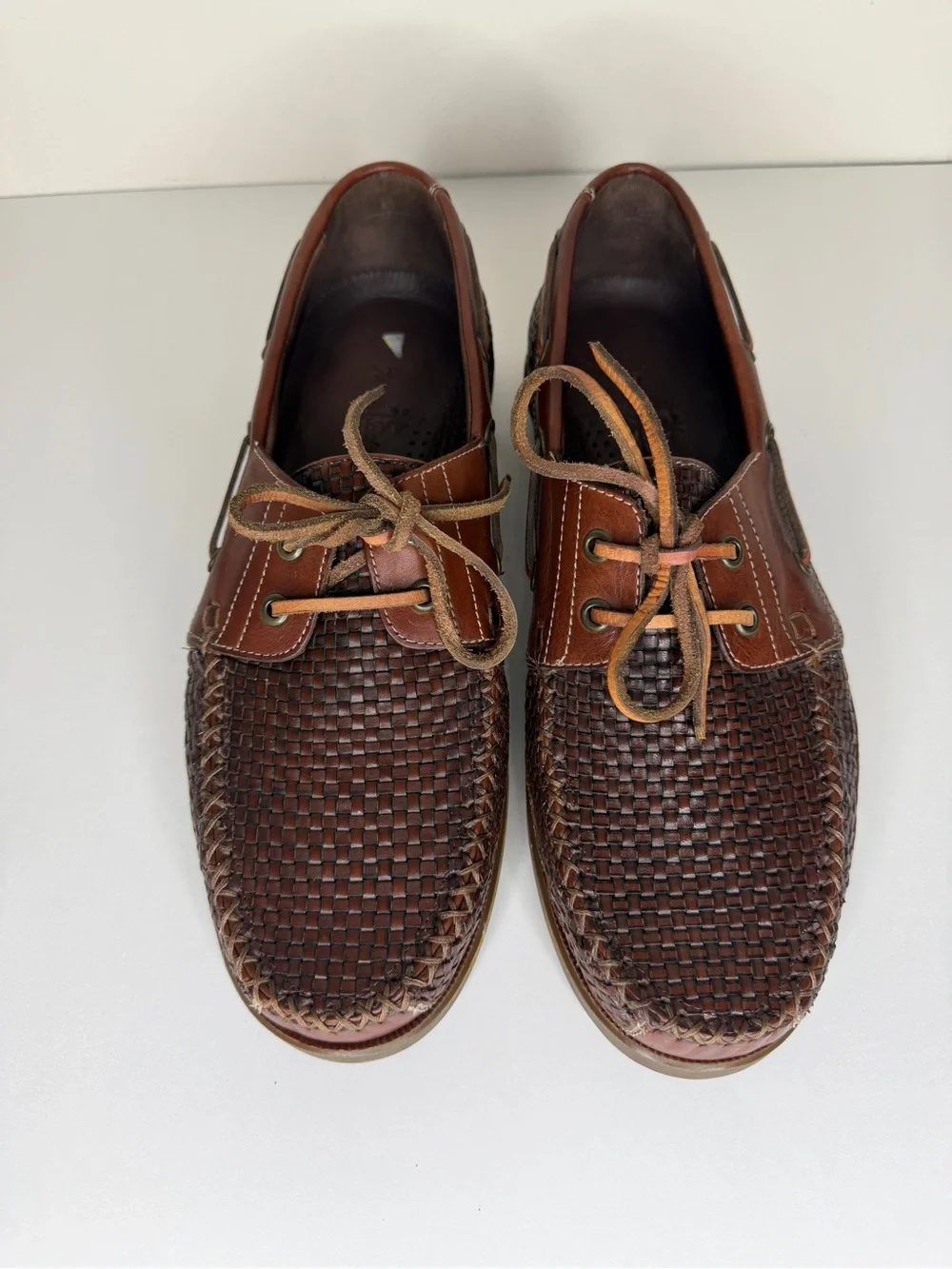 Tommy Bahama Brown Woven Leather Boat Shoes men size 11D casual lace up